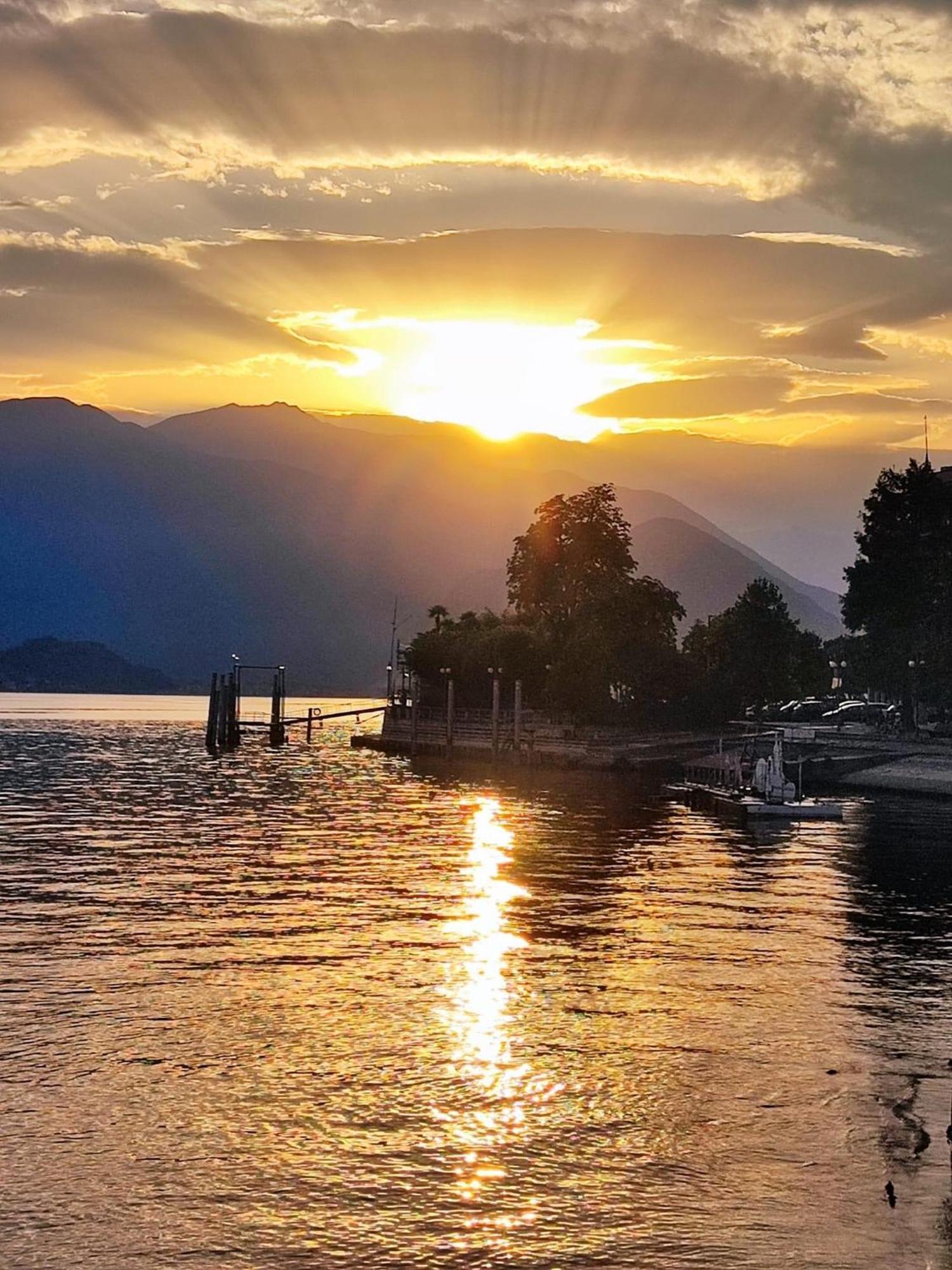 Little Suite Near Lake แวร์บาเนีย ภายนอก รูปภาพ