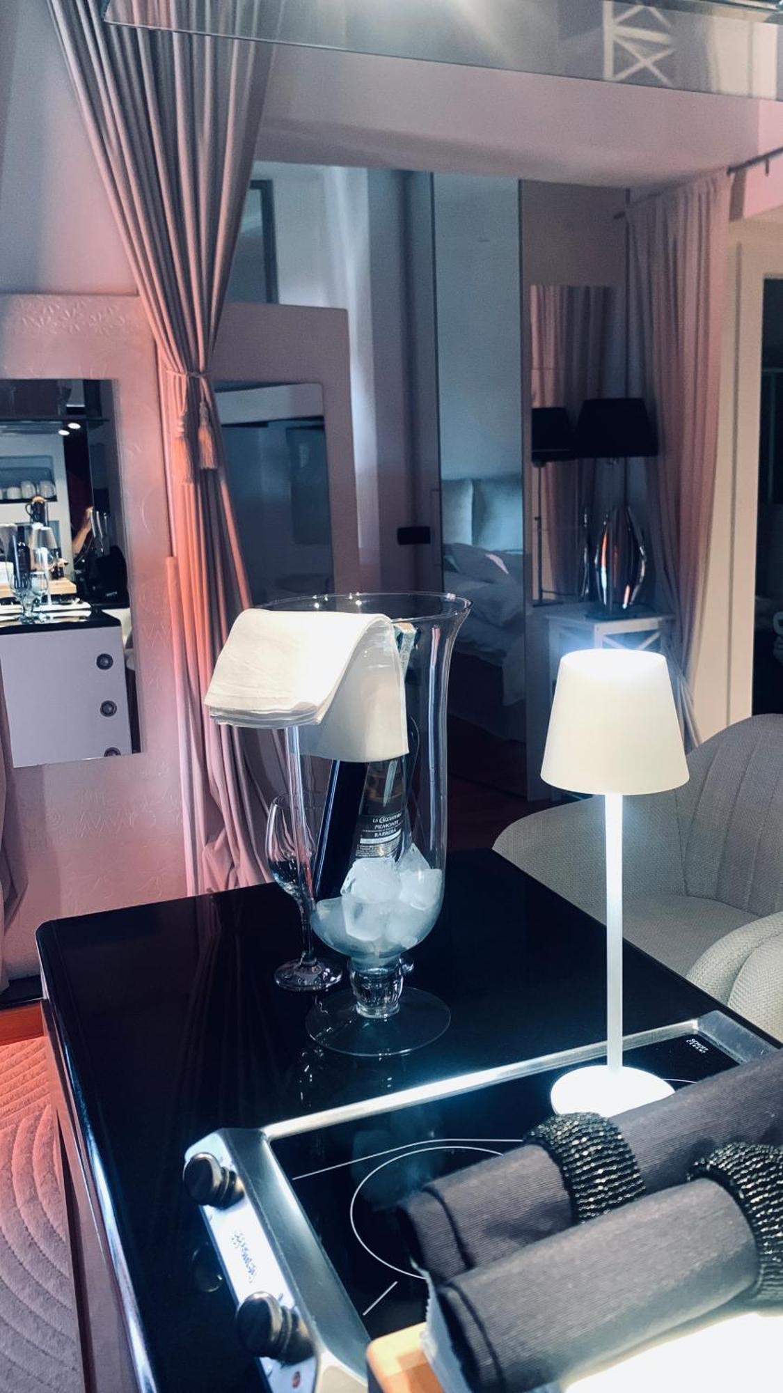 Little Suite Near Lake แวร์บาเนีย ภายนอก รูปภาพ